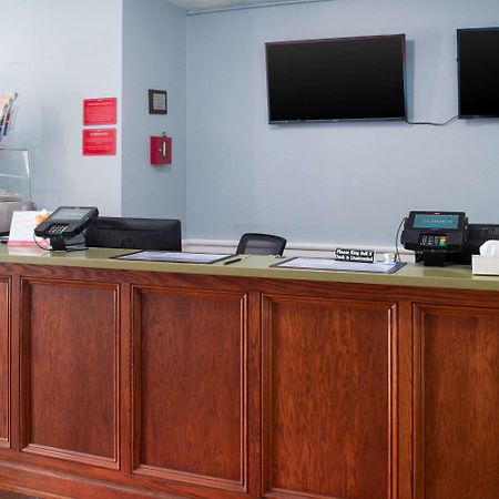 Econo Lodge Inn & Suites South Sandusky Εξωτερικό φωτογραφία