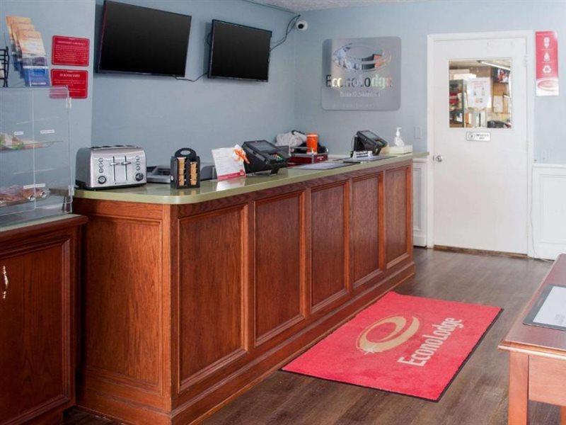 Econo Lodge Inn & Suites South Sandusky Εξωτερικό φωτογραφία