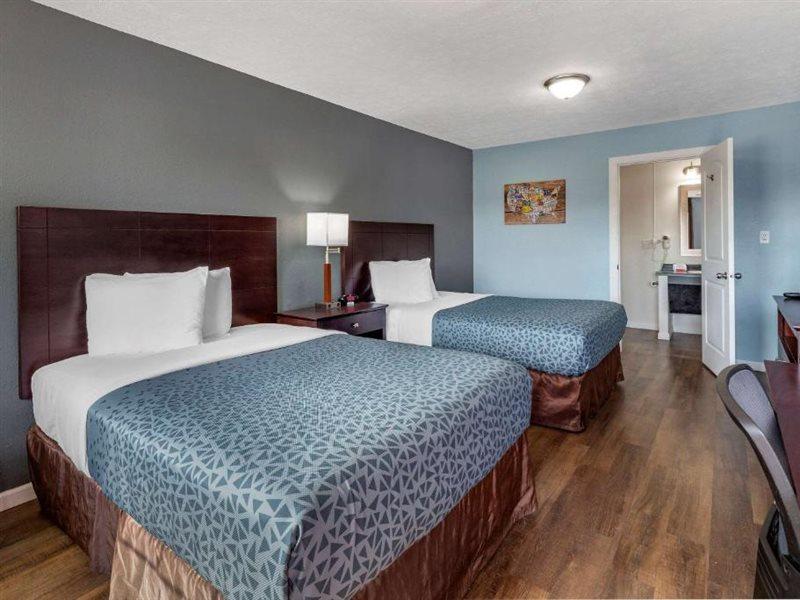 Econo Lodge Inn & Suites South Sandusky Εξωτερικό φωτογραφία
