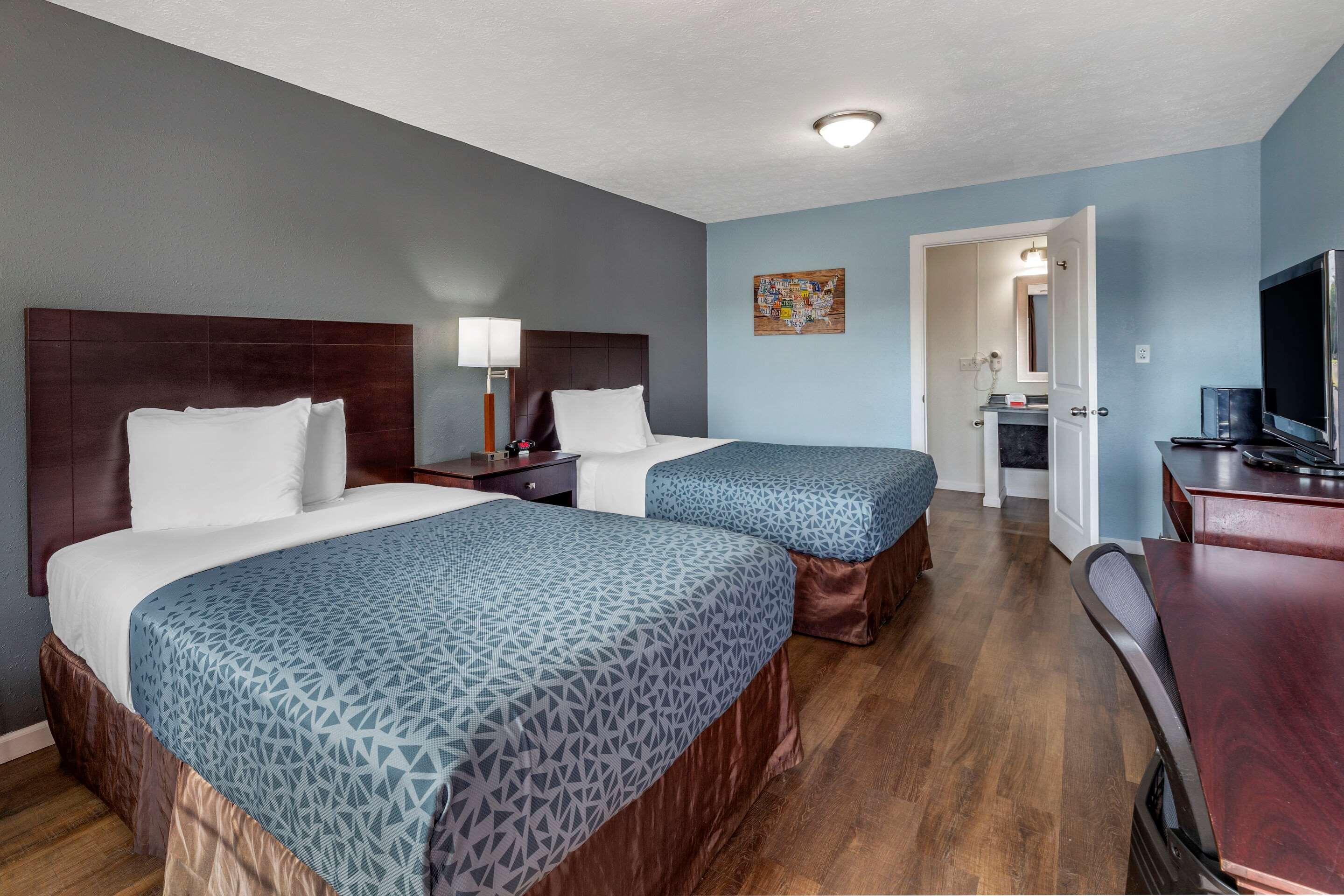 Econo Lodge Inn & Suites South Sandusky Εξωτερικό φωτογραφία