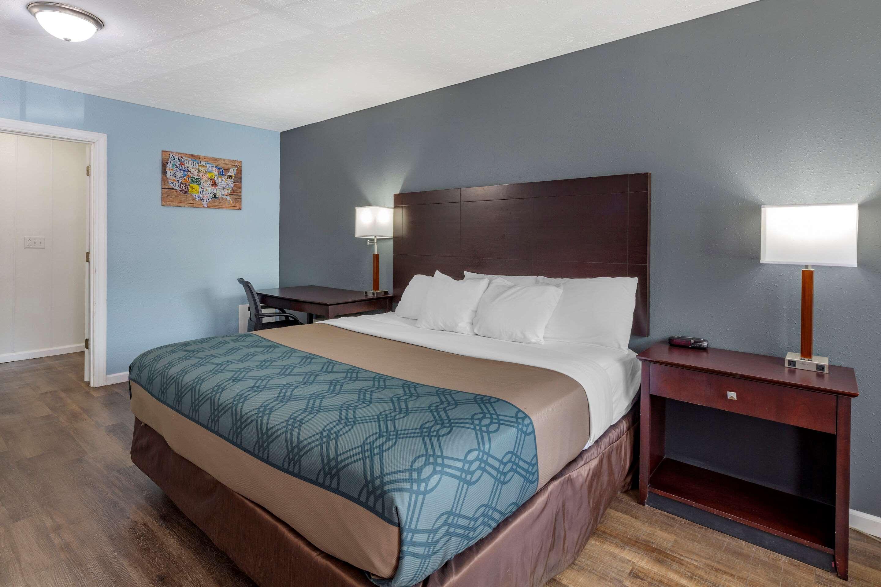 Econo Lodge Inn & Suites South Sandusky Εξωτερικό φωτογραφία