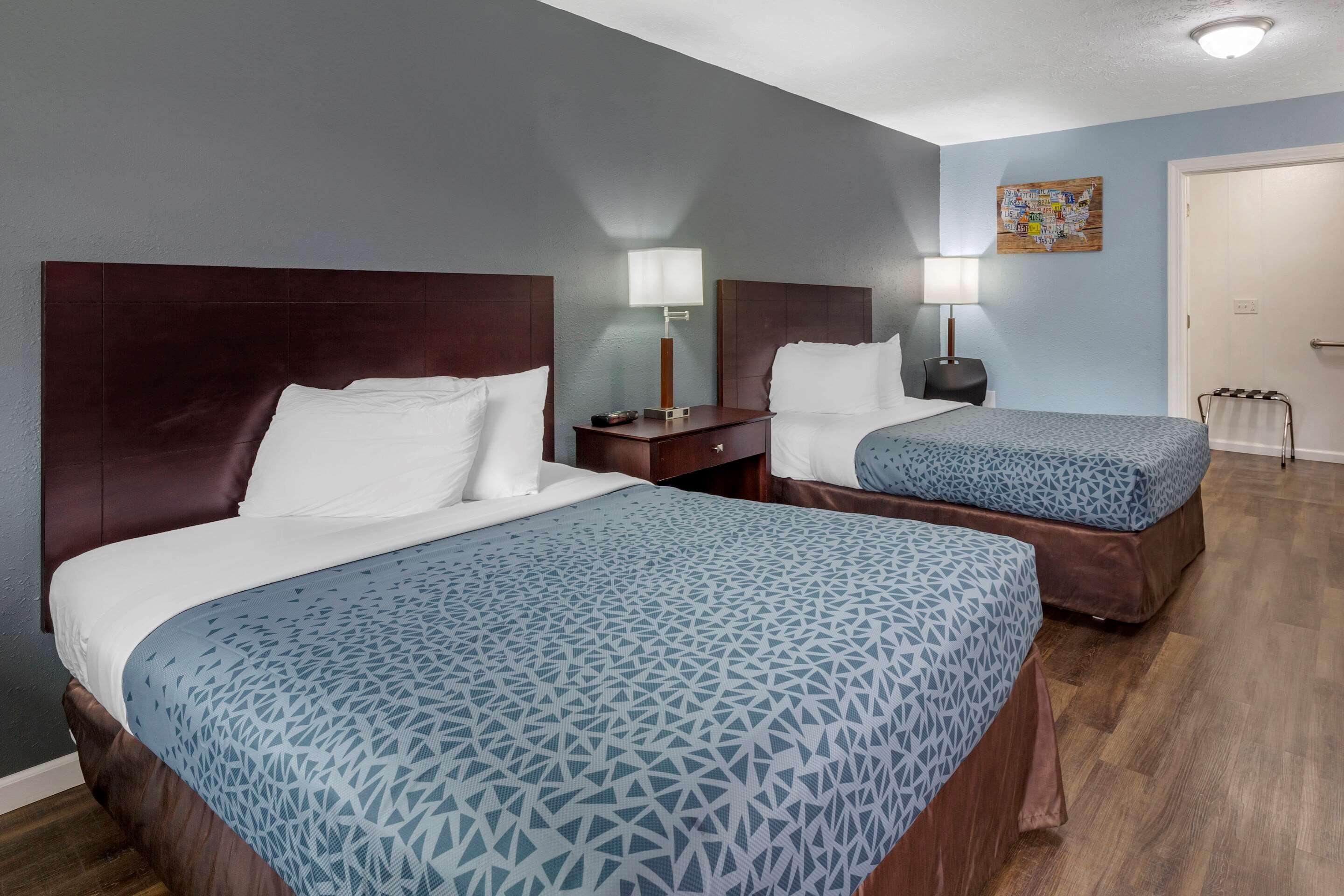 Econo Lodge Inn & Suites South Sandusky Εξωτερικό φωτογραφία