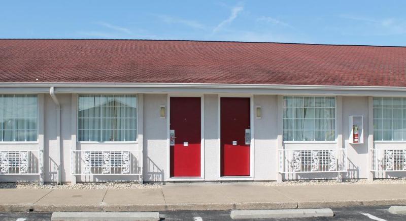 Econo Lodge Inn & Suites South Sandusky Εξωτερικό φωτογραφία