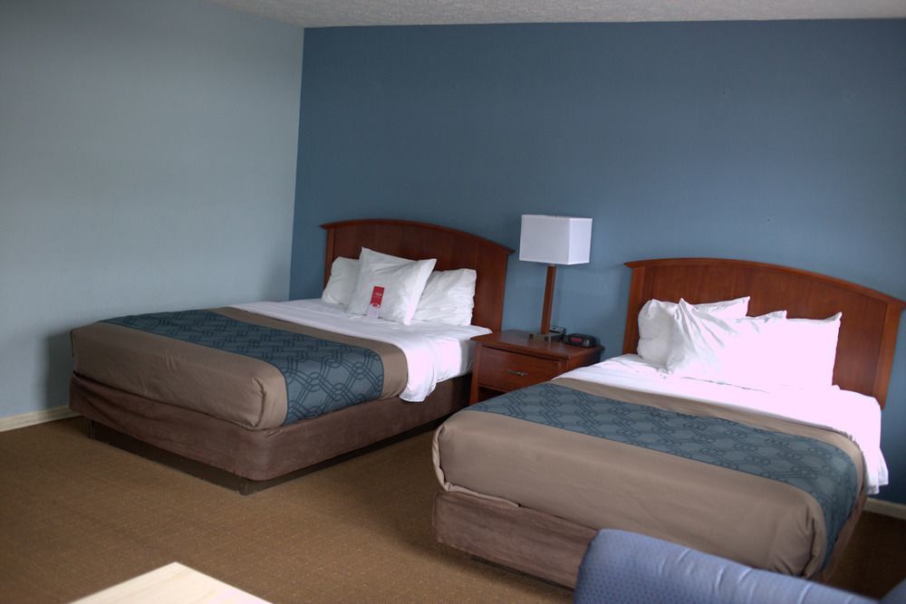 Econo Lodge Inn & Suites South Sandusky Εξωτερικό φωτογραφία