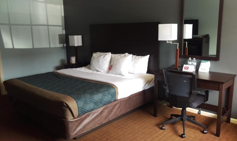 Econo Lodge Inn & Suites South Sandusky Εξωτερικό φωτογραφία
