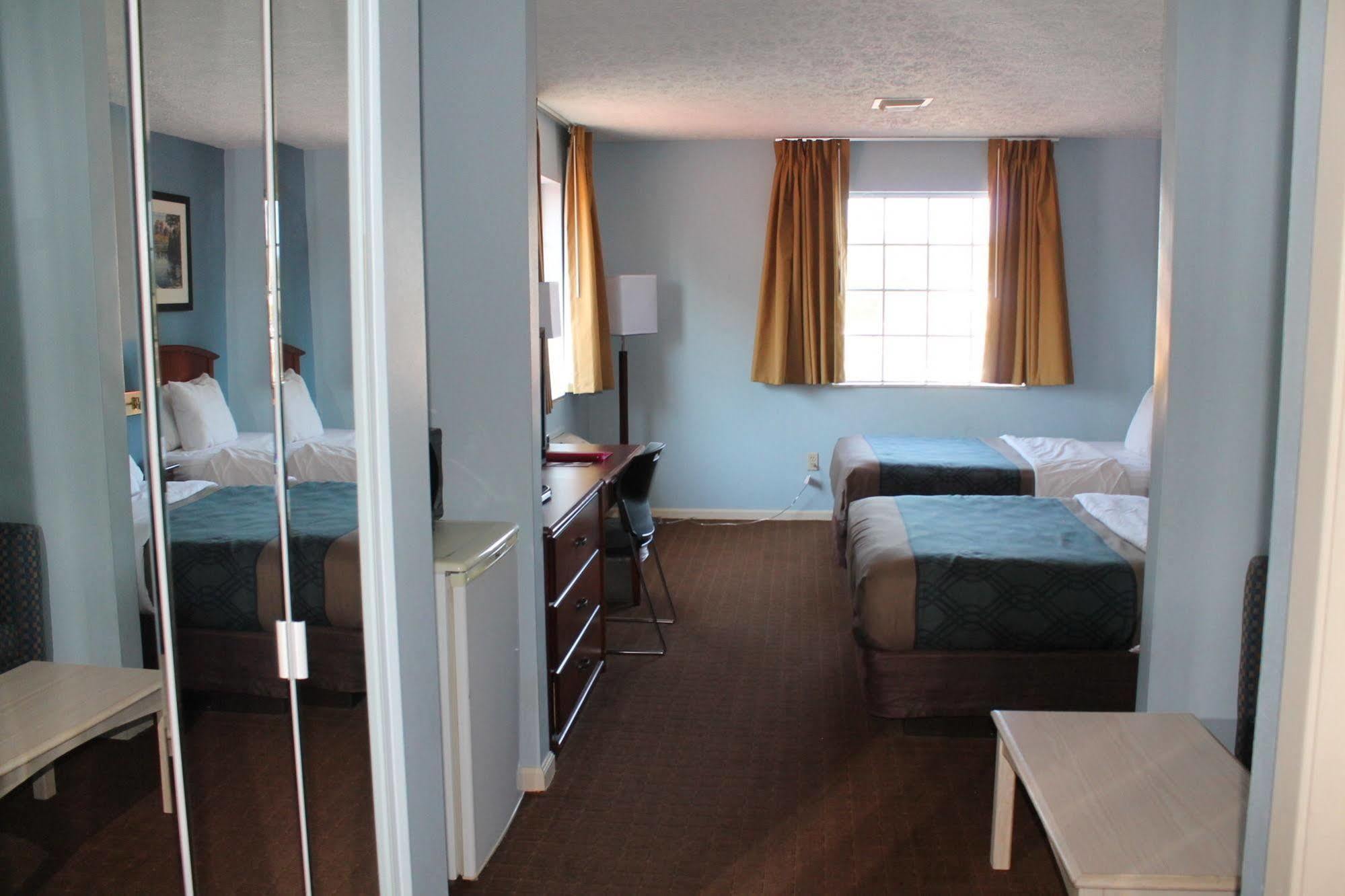 Econo Lodge Inn & Suites South Sandusky Εξωτερικό φωτογραφία