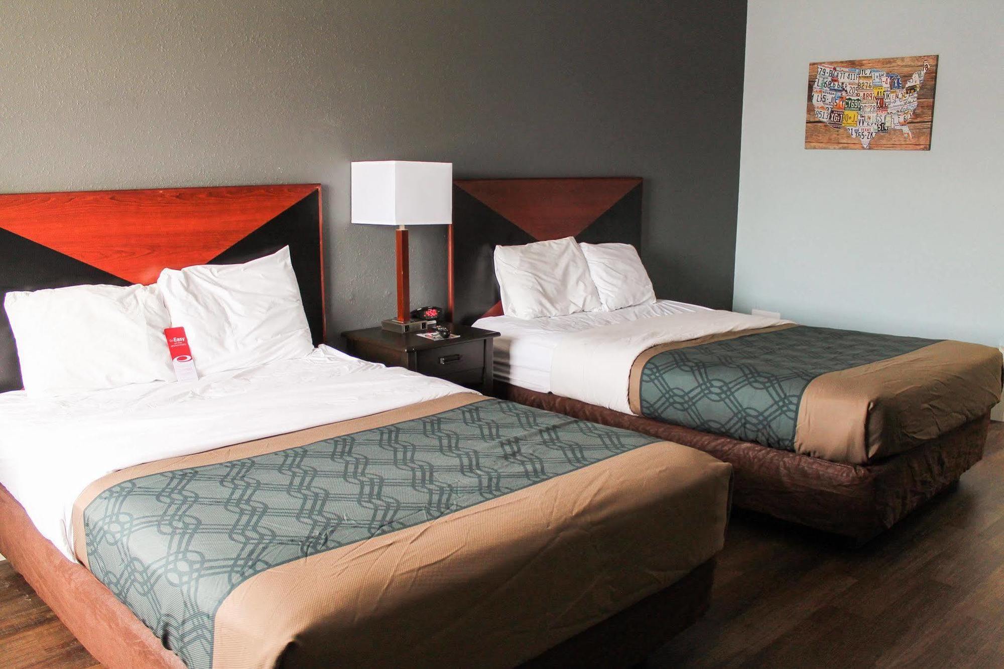 Econo Lodge Inn & Suites South Sandusky Εξωτερικό φωτογραφία