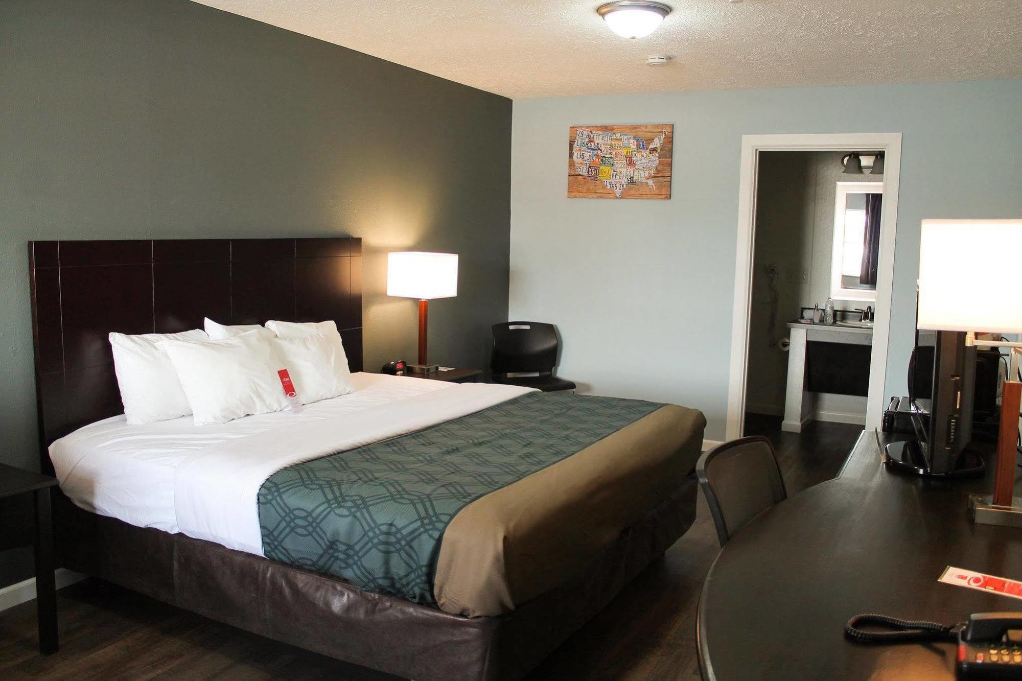 Econo Lodge Inn & Suites South Sandusky Εξωτερικό φωτογραφία